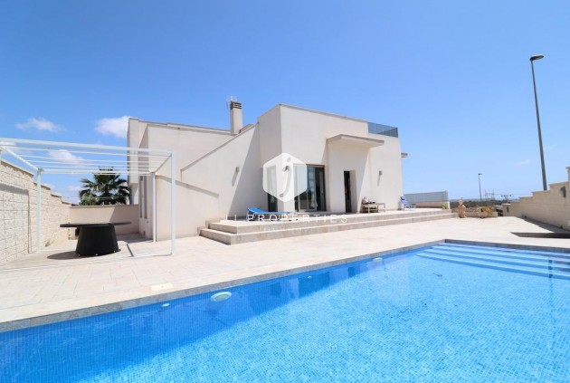 Villa - Resale - San Miguel de Salinas -
                Inland
