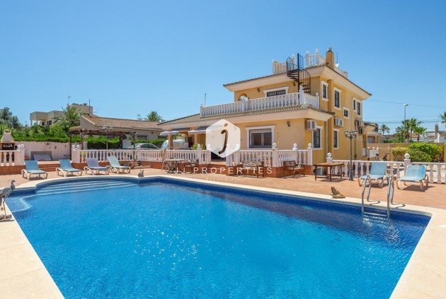 Villa - Resale -
            Torrevieja - C-90550