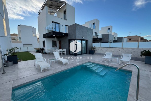 Villa - Resale - Torrevieja -
                Costa Blanca