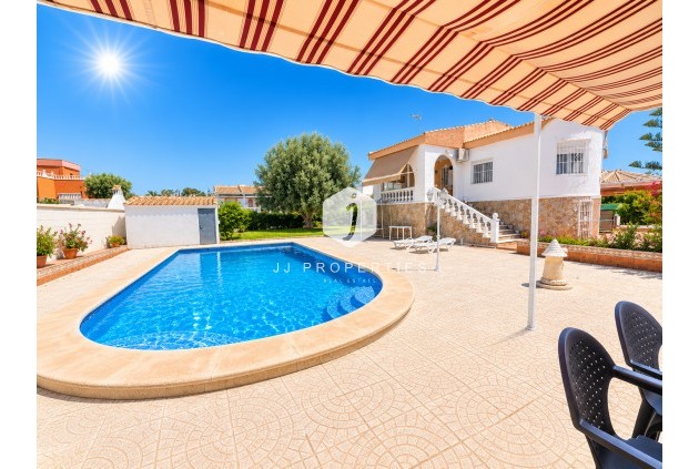 Villa - Resale - Torrevieja -
                Costa Blanca