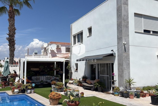 Villa - Resale - Torrevieja -
                La Siesta - El Salado - Torreta