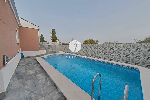 Villa - Resale - Torrevieja -
                San luis