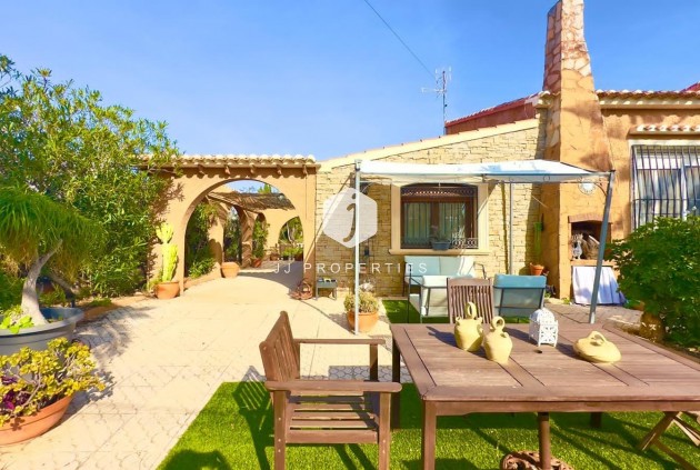 Villa - Resale - Torrevieja -
                Torreblanca