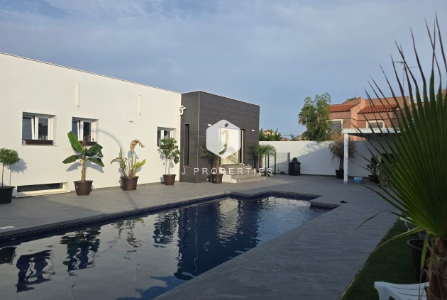 Villa - Segunda mano - Rojales -
                Inland