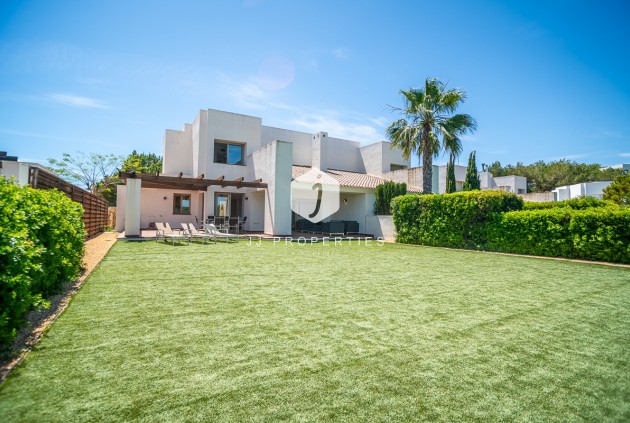 Villa - Segunda mano -
            San Miguel de Salinas - C-91820