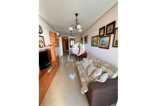 Villa - Segunda mano - Torrevieja -
                Centro