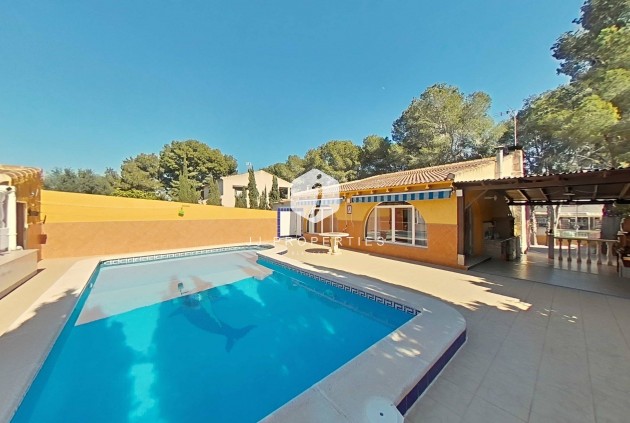 Villa - Segunda mano - Torrevieja -
                Los Balcones