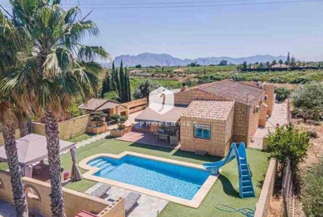 Villa - Tweedehands - Albatera -
                Campo De Albatera