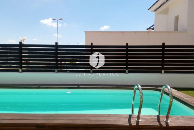 Villa - Tweedehands - Cox -
                Cox