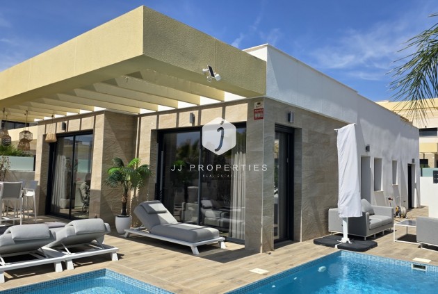 Villa - Tweedehands -
            Los Montesinos - C-68411