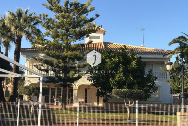 Villa - Tweedehands -
            Orihuela Costa - C-42401