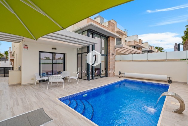 Villa - Tweedehands - Orihuela Costa -
                Cabo Roig
