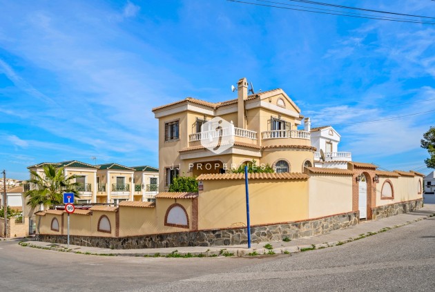 Villa - Tweedehands - Orihuela Costa -
                Costa Blanca