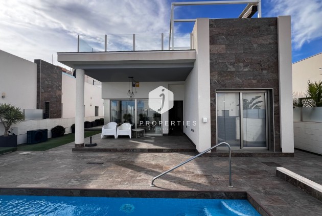 Villa - Tweedehands - Orihuela Costa -
                Costa Blanca