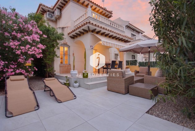 Villa - Tweedehands - Orihuela Costa -
                Costa Blanca