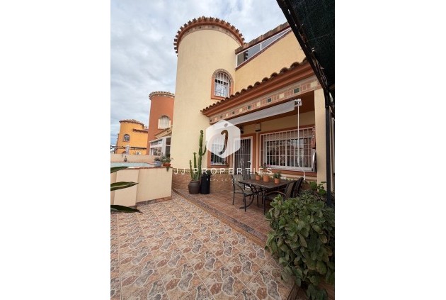 Villa - Tweedehands - Orihuela Costa -
                Playa Flamenca
