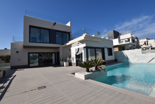 Villa - Tweedehands - San Miguel de Salinas -
                Inland