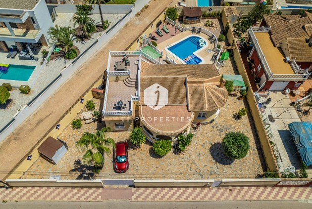 Villa - Tweedehands - Torrevieja -
                Costa Blanca