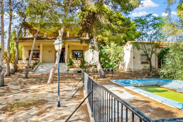 Villa - Tweedehands - Torrevieja -
                Costa Blanca