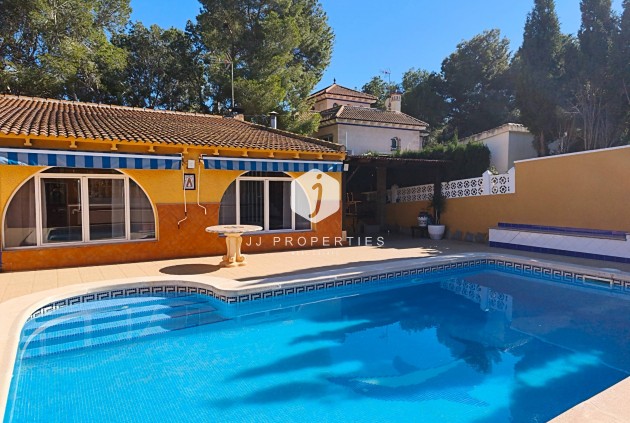 Villa - Tweedehands - Torrevieja -
                Los Balcones