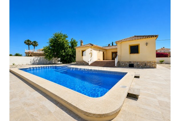 Villa - Z drugiej ręki - Catral -
                Costa Blanca