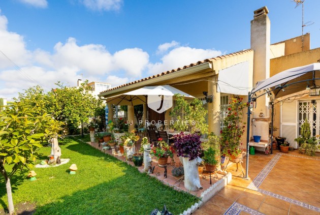 Villa - Z drugiej ręki - Torrevieja -
                aguas nuevas