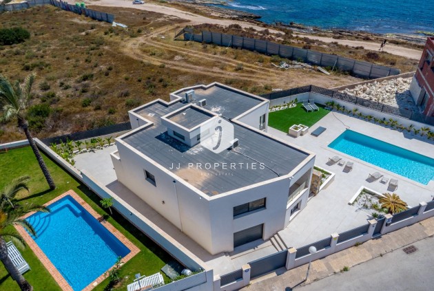 Villa - Z drugiej ręki -
            Torrevieja - C-67150