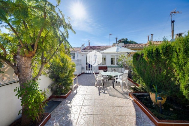 Villa - Z drugiej ręki - Torrevieja -
                Calas blanca