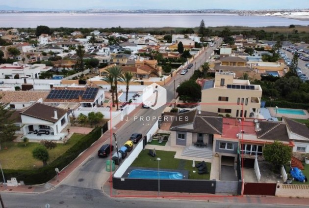 Villa - Z drugiej ręki - Torrevieja -
                Costa Blanca