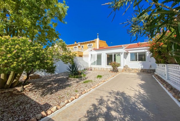 Villa - Z drugiej ręki - Torrevieja -
                Costa Blanca