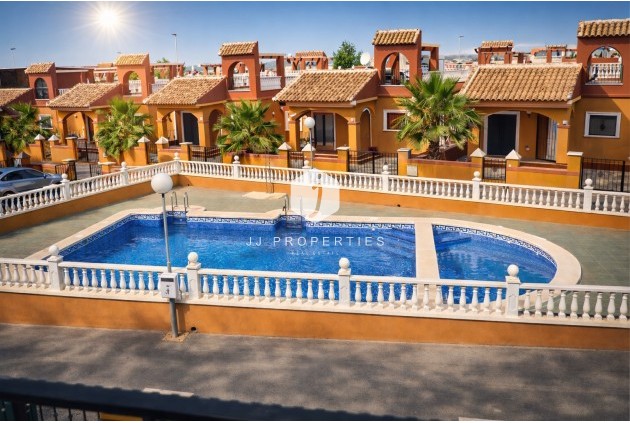 Villa - Z drugiej ręki - Torrevieja -
                Costa Blanca