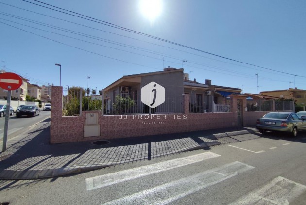 Villa - Z drugiej ręki - Torrevieja -
                Estacion de autobuses