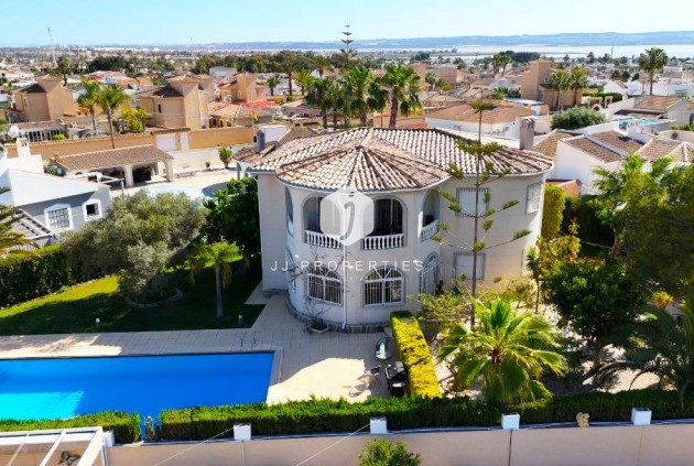 Villa - Z drugiej ręki - Torrevieja -
                La siesta