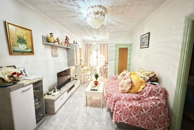 Wohnung - Aus zweiter Hand -
            Torrevieja - C-41870