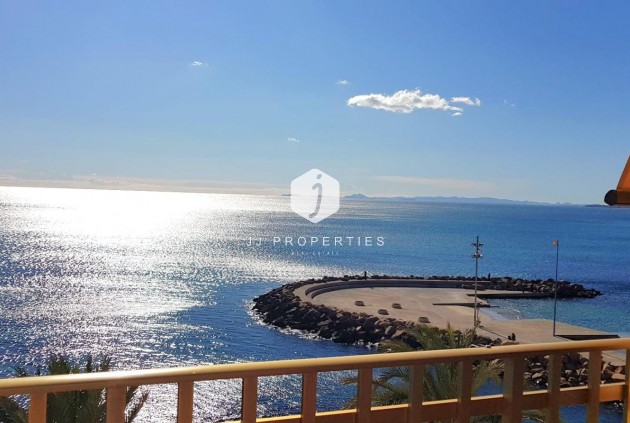 Wohnung - Aus zweiter Hand -
            Torrevieja - C-46877