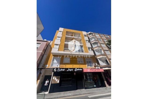 Wohnung - Aus zweiter Hand - Torrevieja -
                Centro