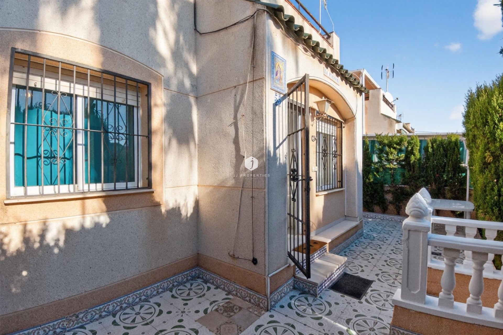 Wynajem długoterminowy - Dupleks -
Torrevieja - Lago jardin