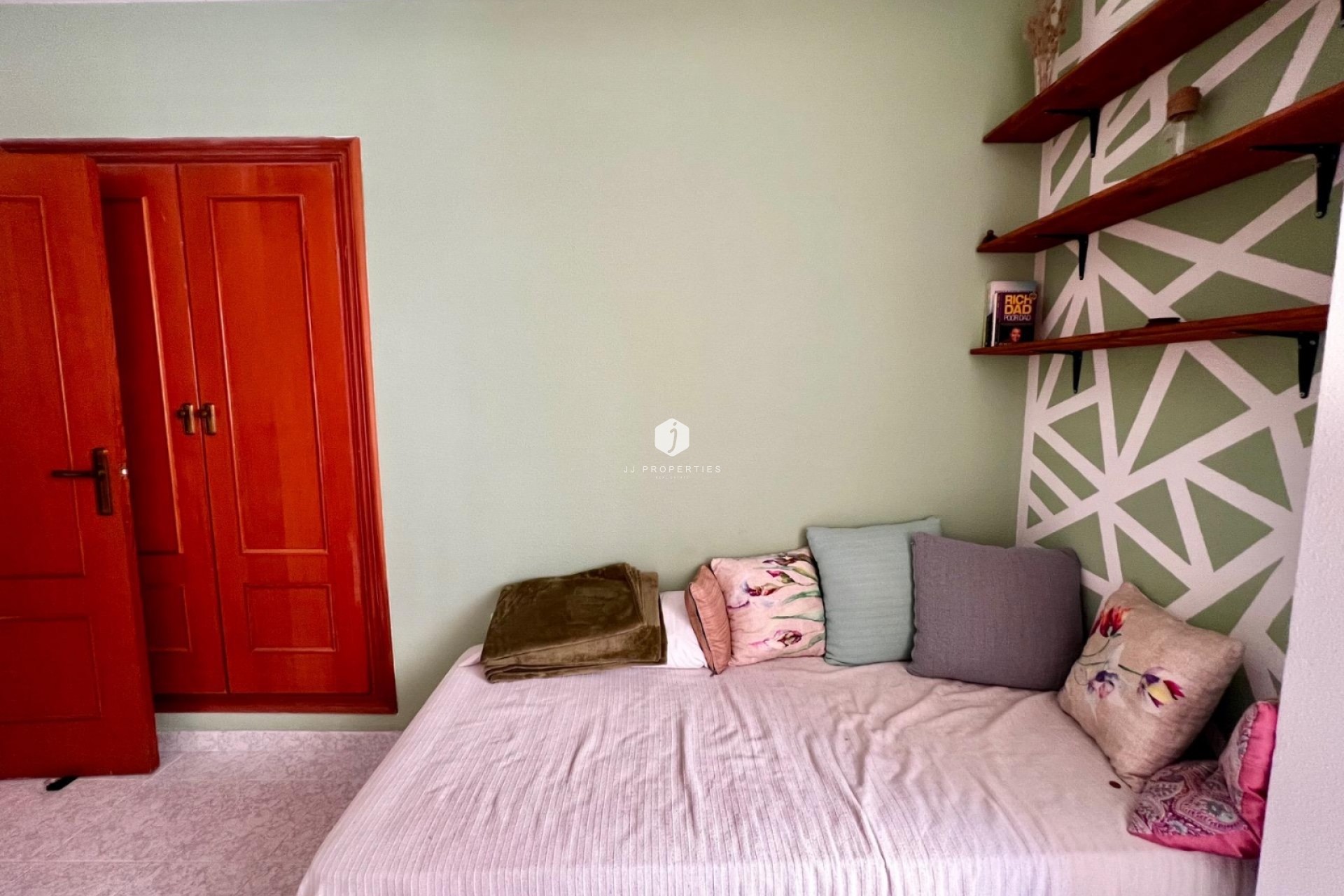 Wynajem długoterminowy - Mieszkanie w bloku -
Torrevieja - Playa del cura