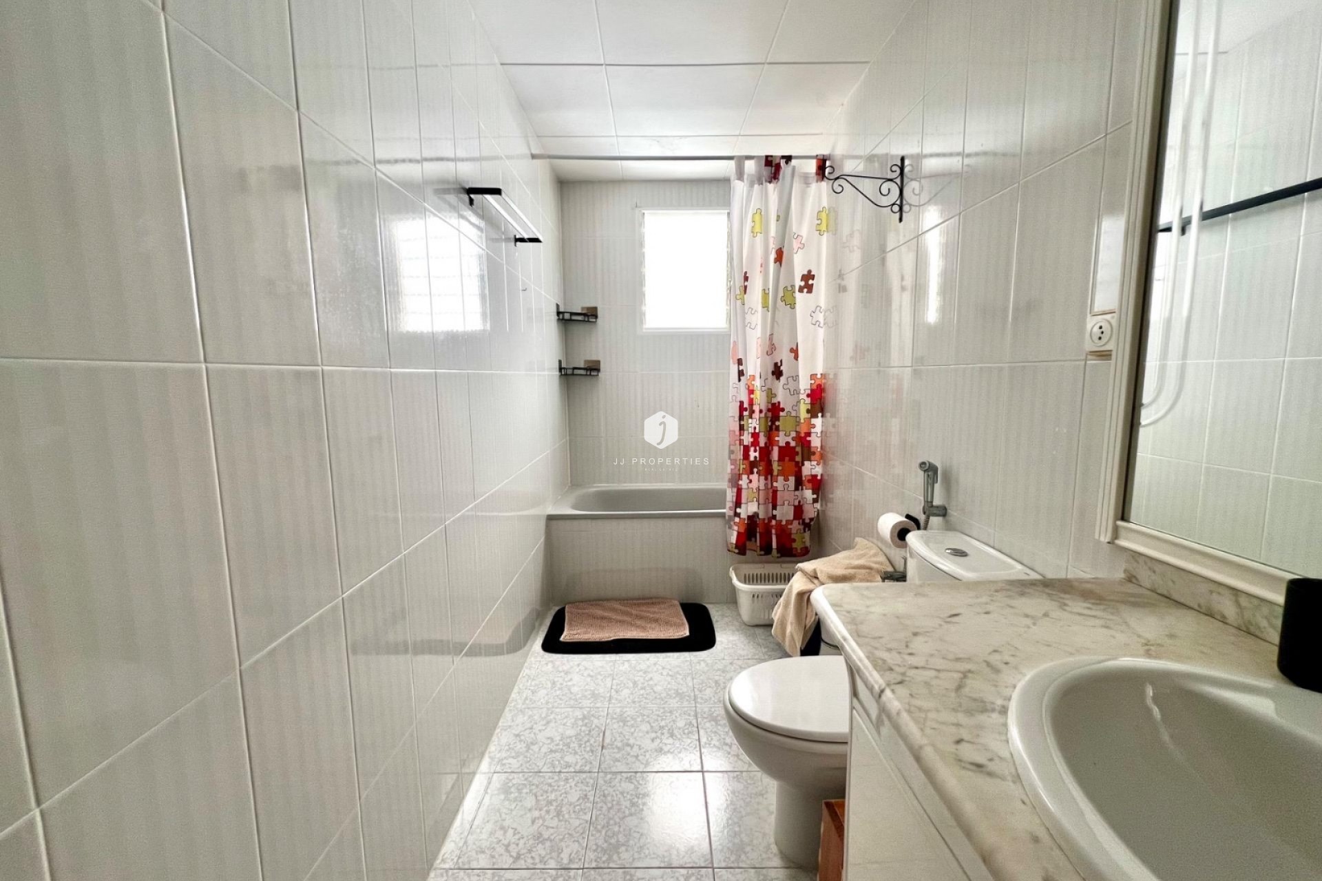 Wynajem długoterminowy - Mieszkanie w bloku -
Torrevieja - Playa del cura