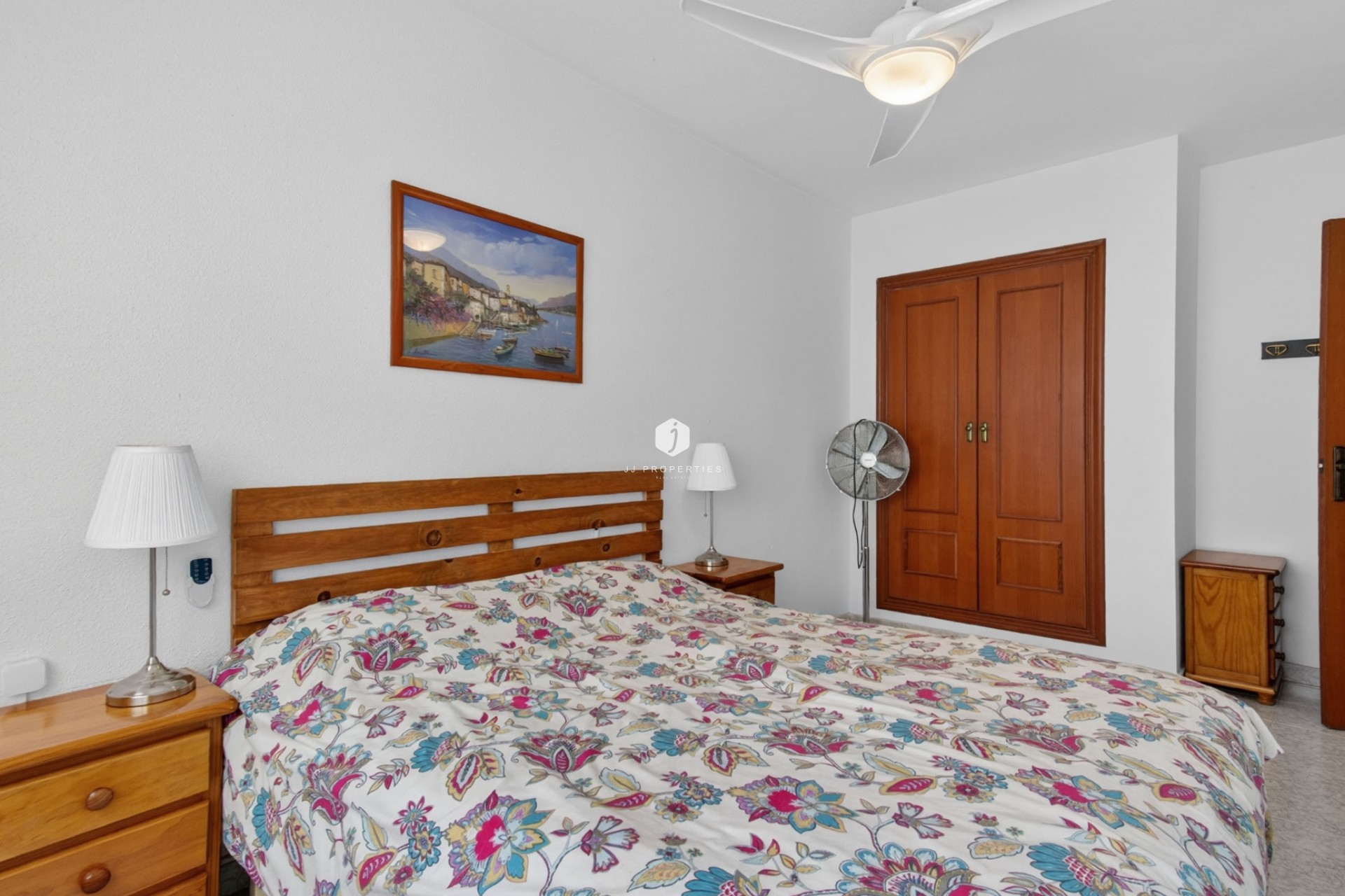 Wynajem długoterminowy - Mieszkanie w bloku -
Torrevieja - Playa del cura