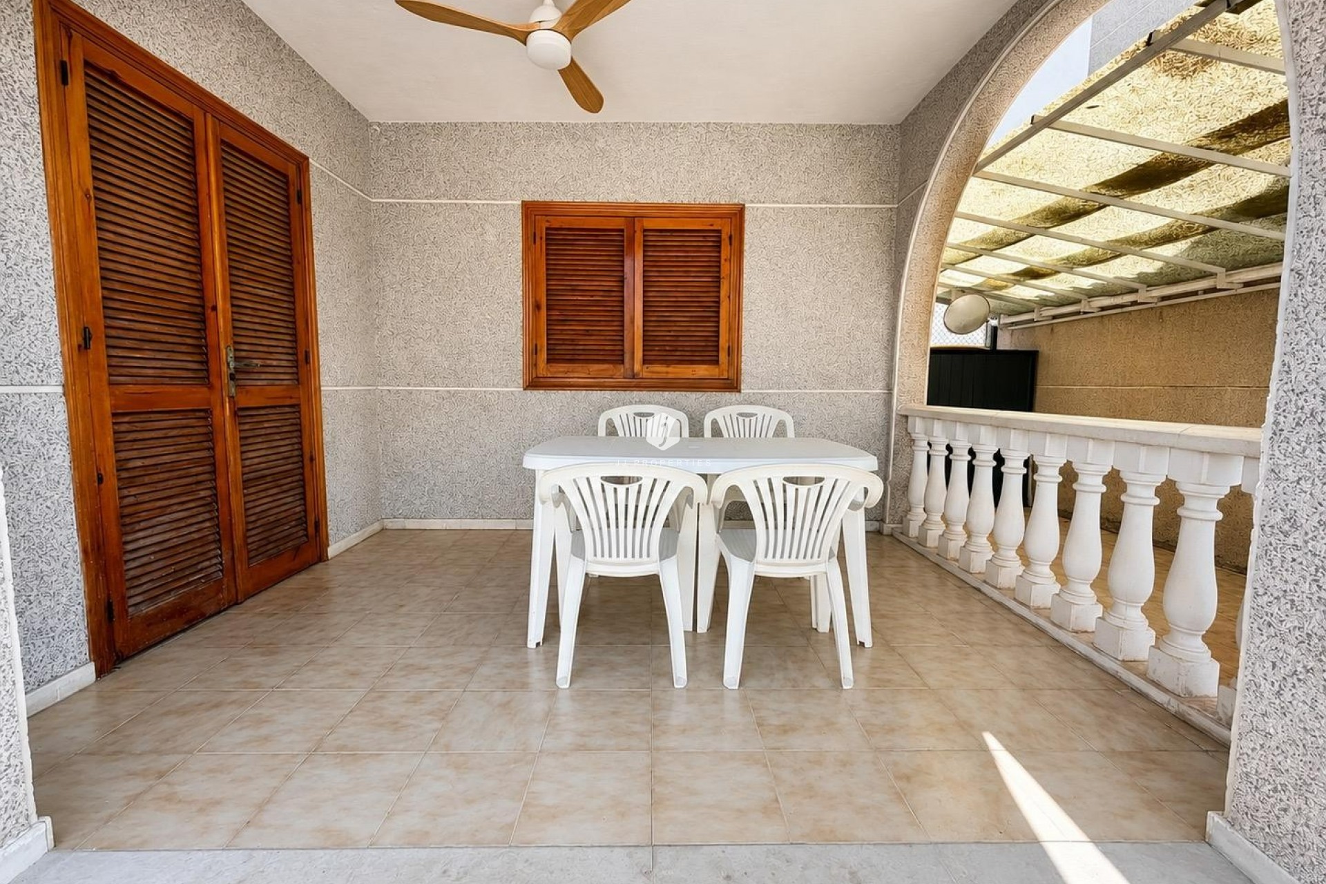 Wynajem długoterminowy - Szalet -
Torrevieja - Nueva Torrevieja