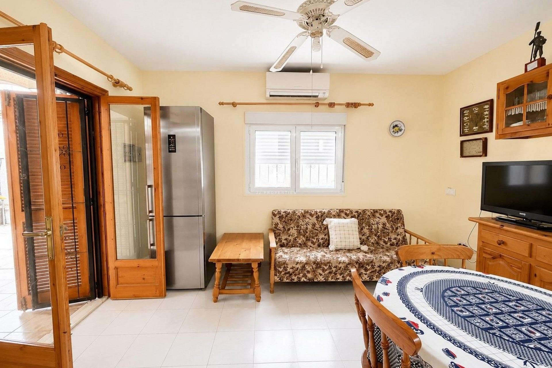 Wynajem długoterminowy - Szalet -
Torrevieja - Nueva Torrevieja