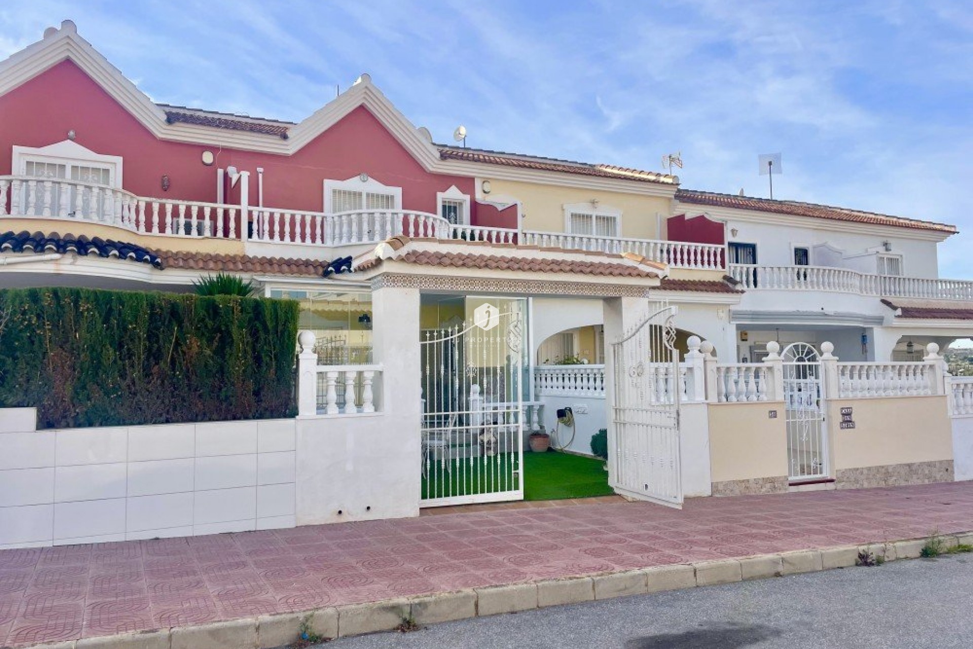 Z drugiej ręki - Bungalow -
Benijofar - Costa Blanca