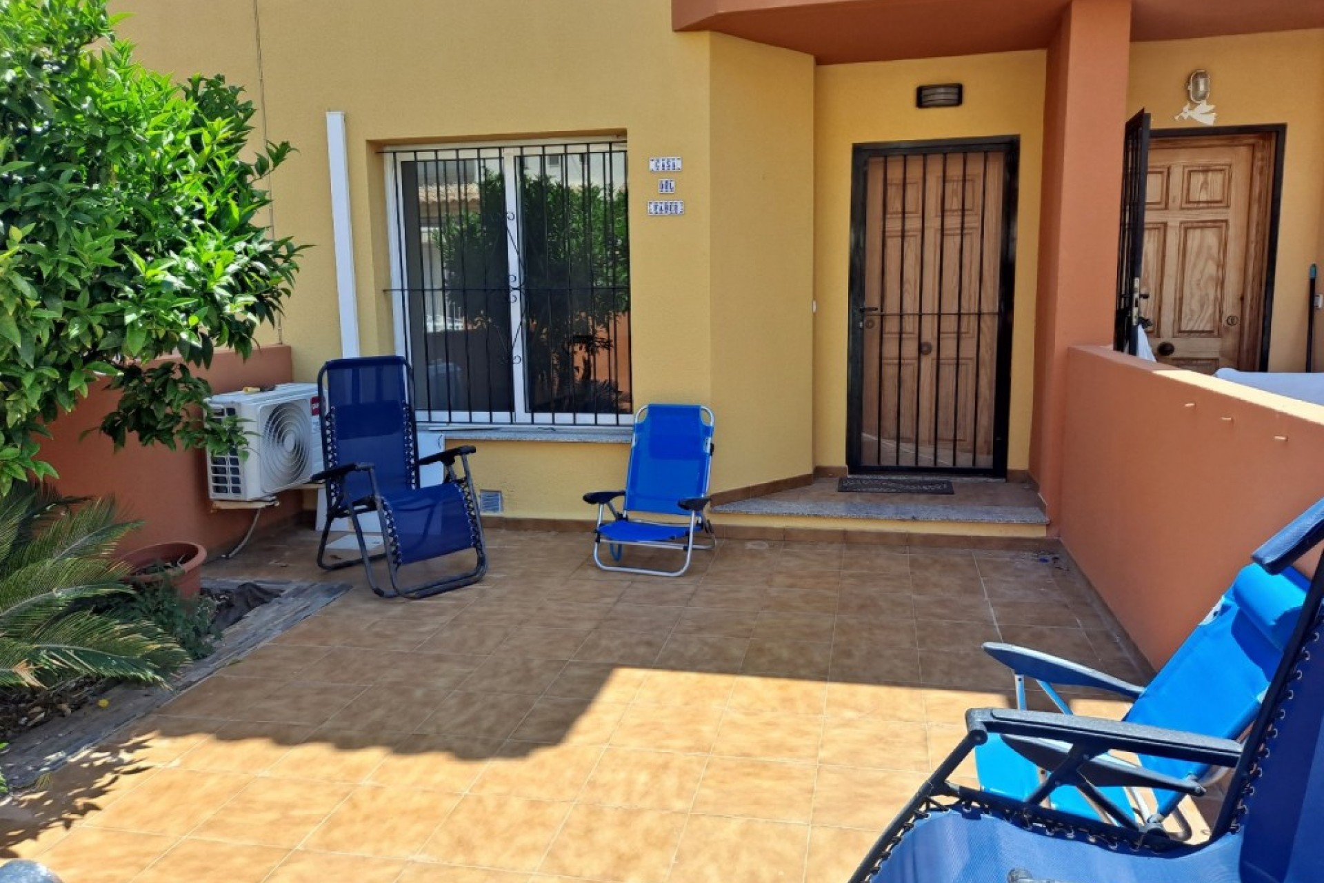 Z drugiej ręki - Bungalow -
Dehesa de Campoamor - Costa Blanca