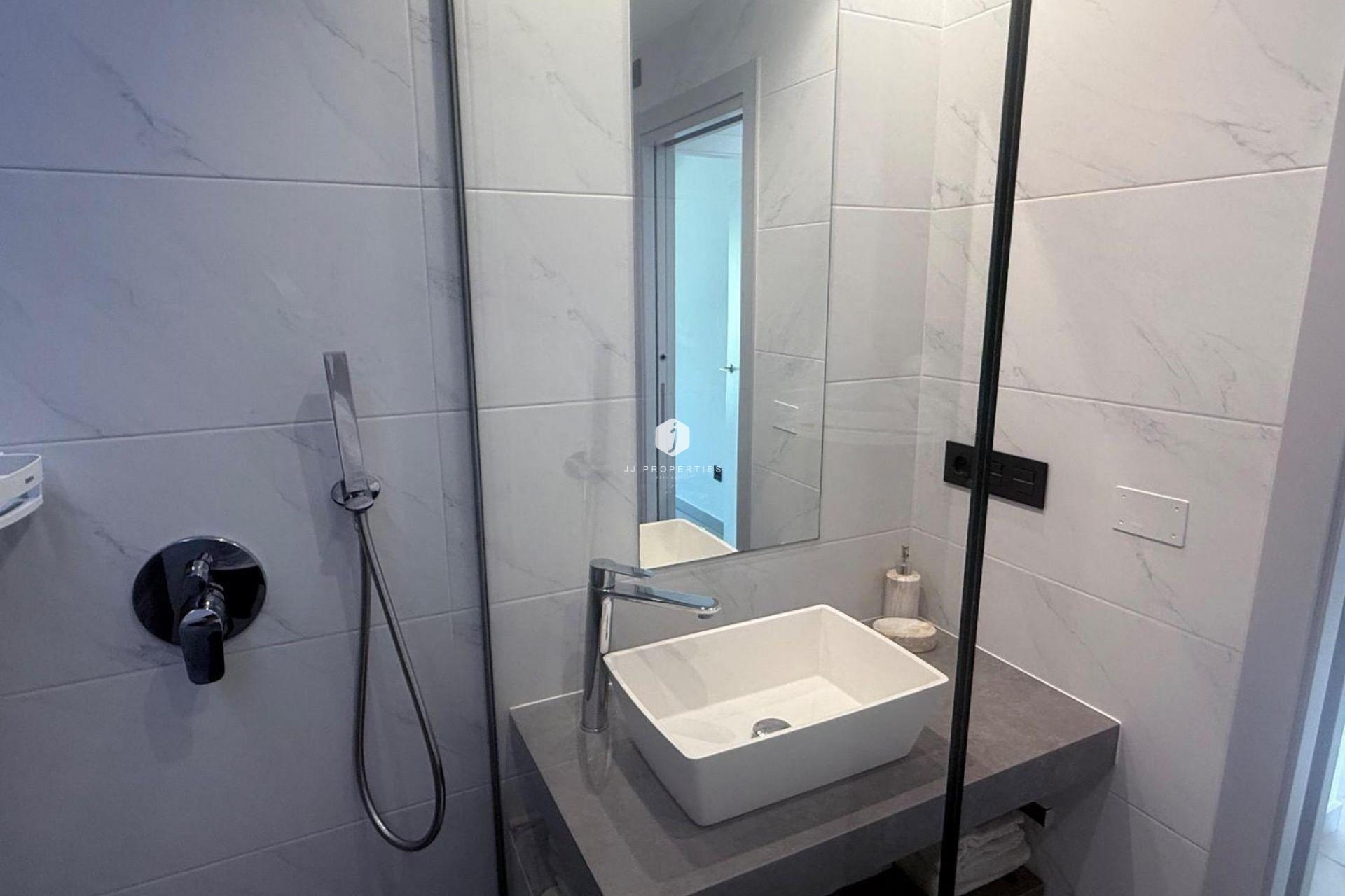 Z drugiej ręki - Bungalow -
Guardamar del Segura - Oasis Beach