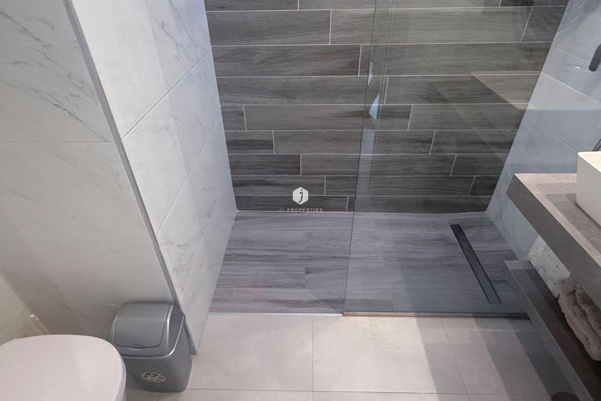 Z drugiej ręki - Bungalow -
Guardamar del Segura - Oasis Beach