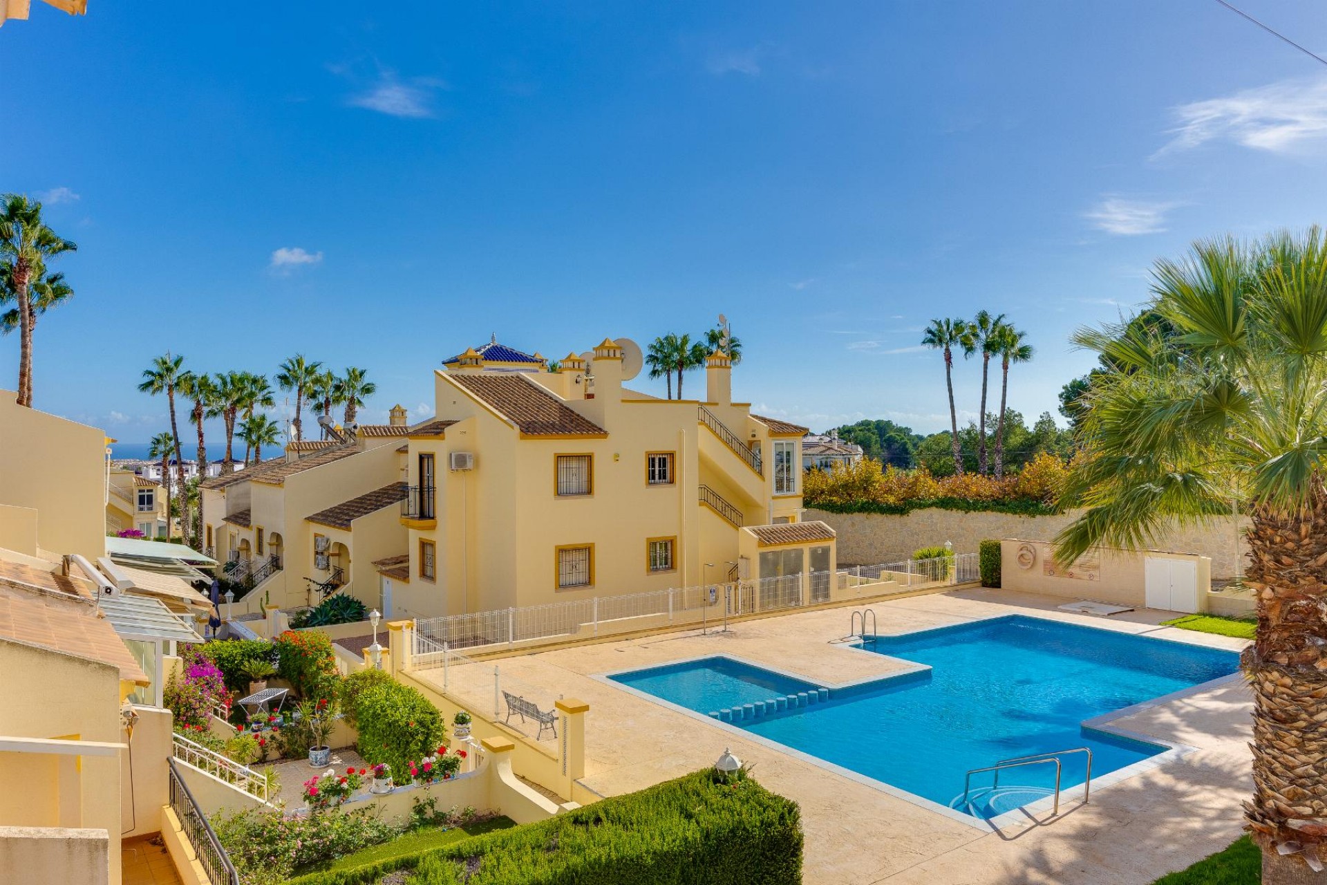 Z drugiej ręki - Bungalow -
Orihuela Costa - Costa Blanca