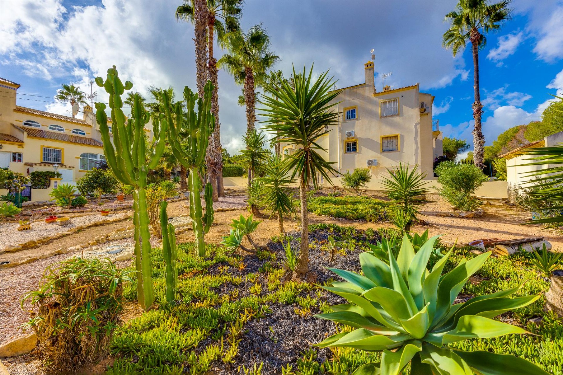 Z drugiej ręki - Bungalow -
Orihuela Costa - Costa Blanca