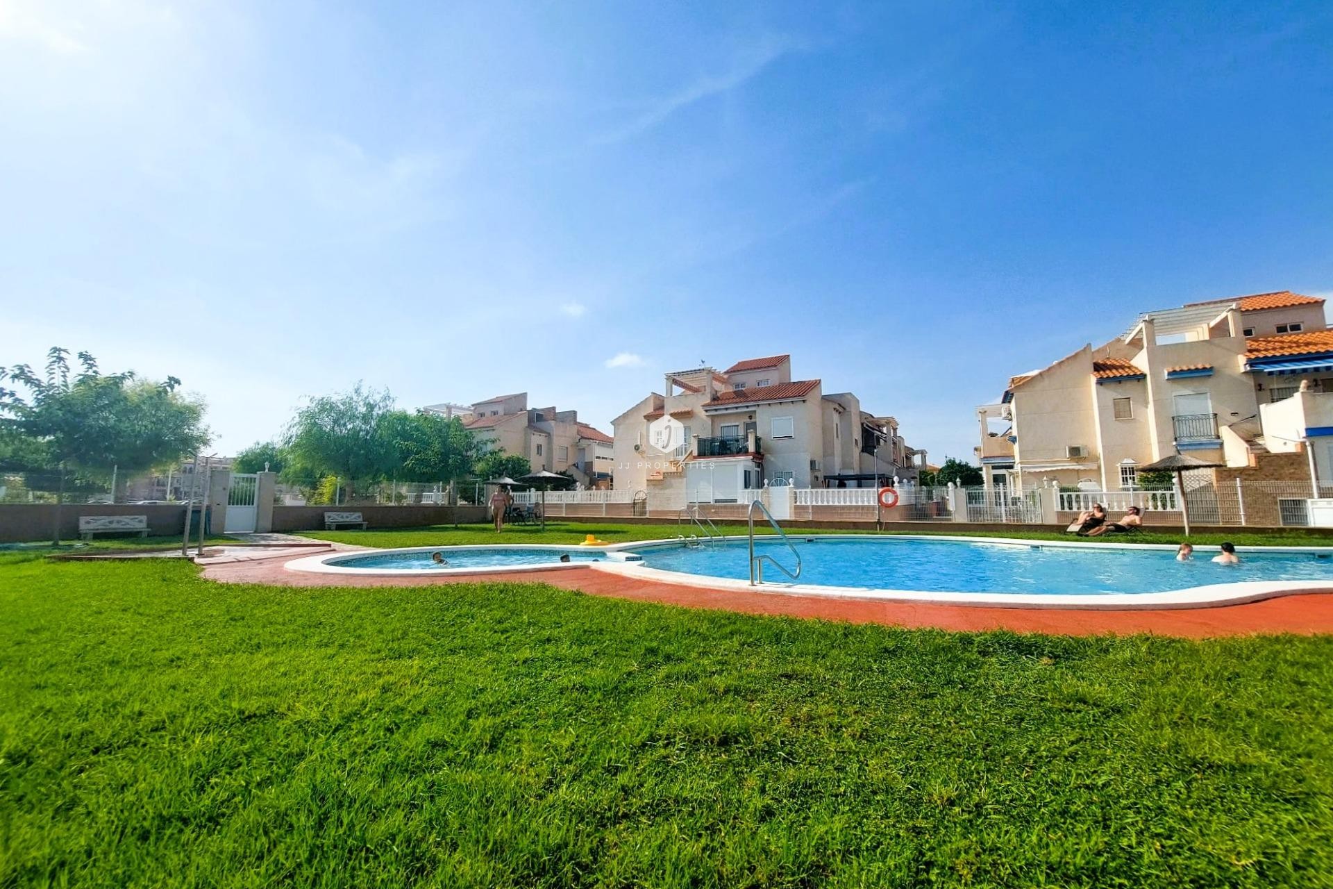 Z drugiej ręki - Bungalow -
Orihuela Costa - Costa Blanca