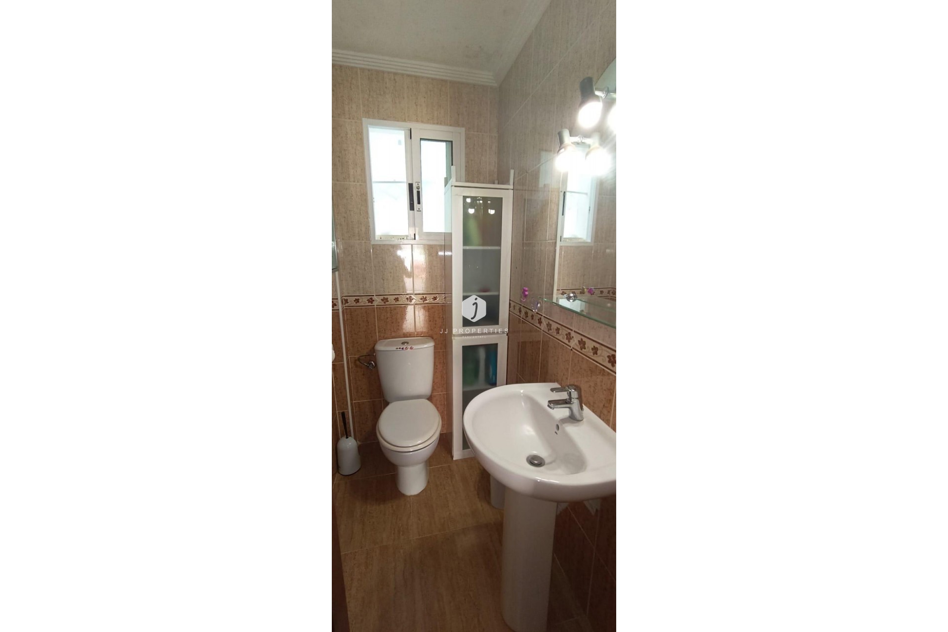 Z drugiej ręki - Bungalow -
Orihuela Costa - Los Almendros-la Florida